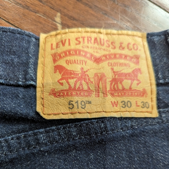 BNWT Levi's 519 Stretch 30x30 - skinny fit - women's - Picture 9 of 9